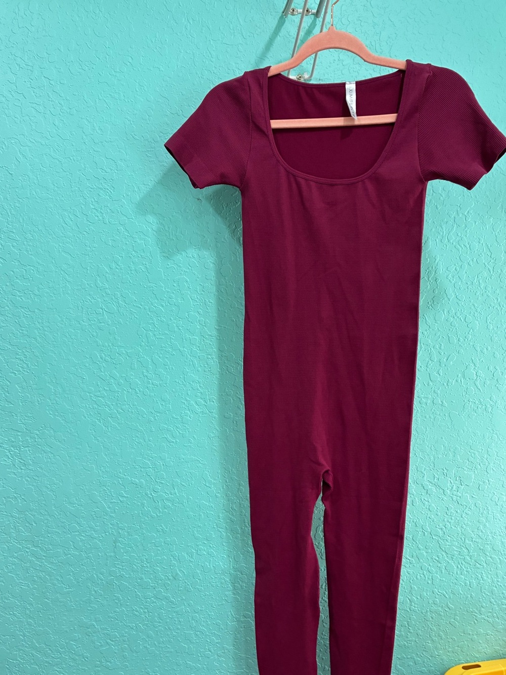 Women Short Sleeve Scoop Neck One-Piece Jumpsuit - Wine bodysuit L Kimberly pink